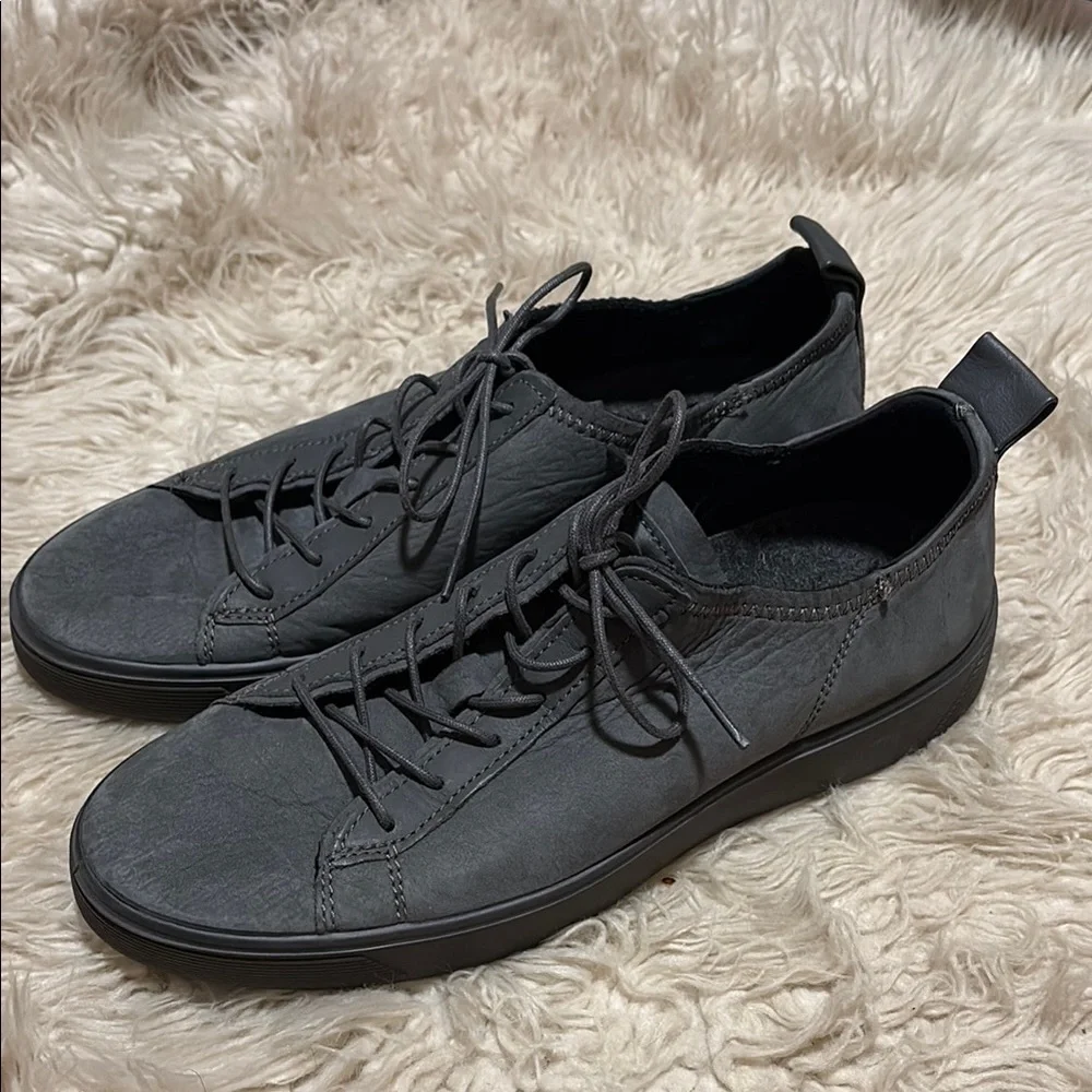 Ecco Shoes - Picture 4 of 5